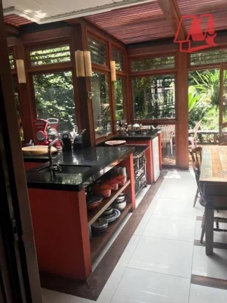 Imagem Casa 450 m², 3 dormitórios, suite e 4 vagas..