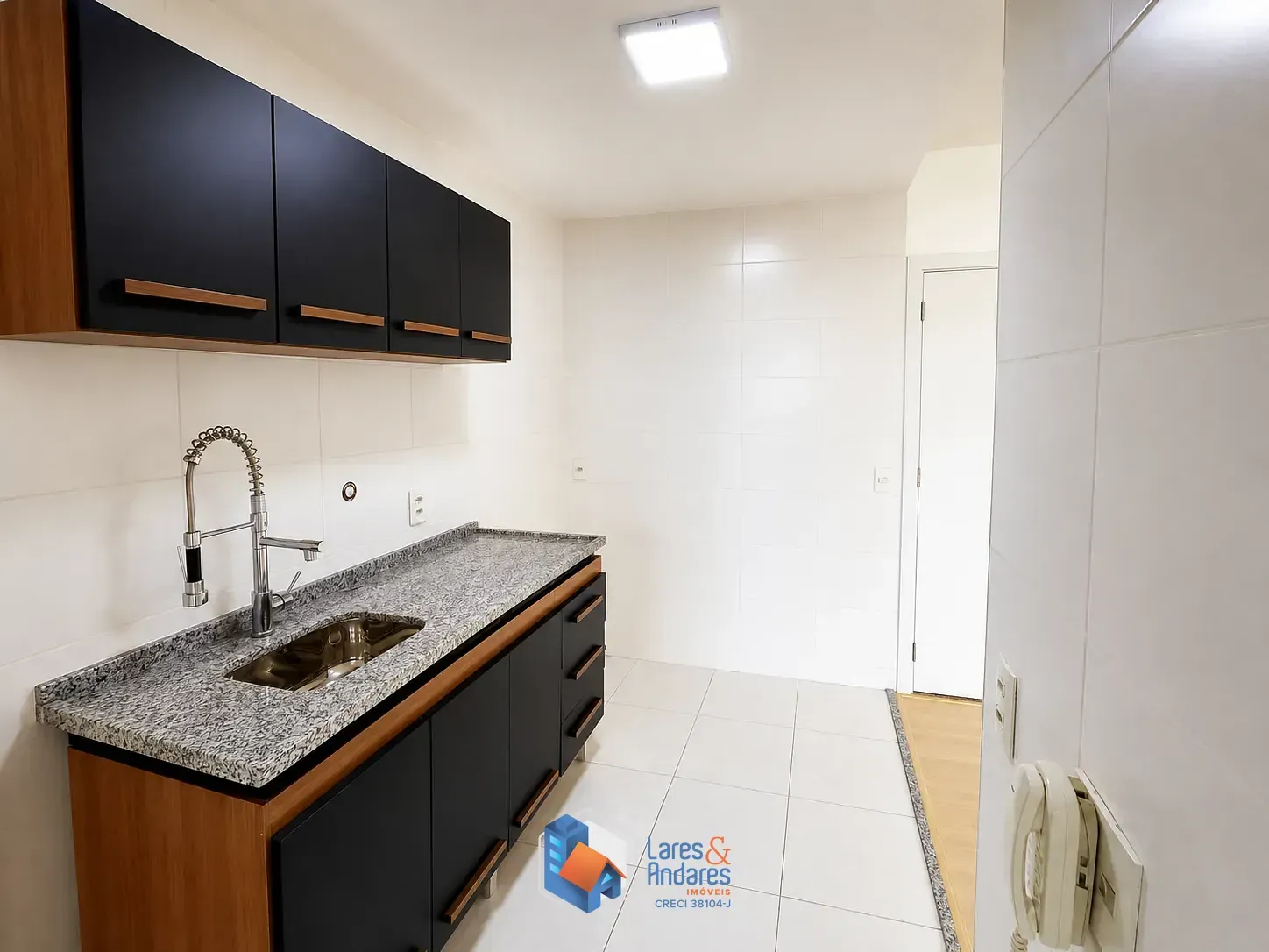 Imagem APARTAMENTO PARA LOCAÇÃO COM EXCELENTE LOCALIZAÇÃO, 2 DORMS, SALA AMPLA COM SKIN GLASS, AMPLA INFRAESTRUTURA DE LAZER, 1 VG - LAUZANE PAULISTA - SP.