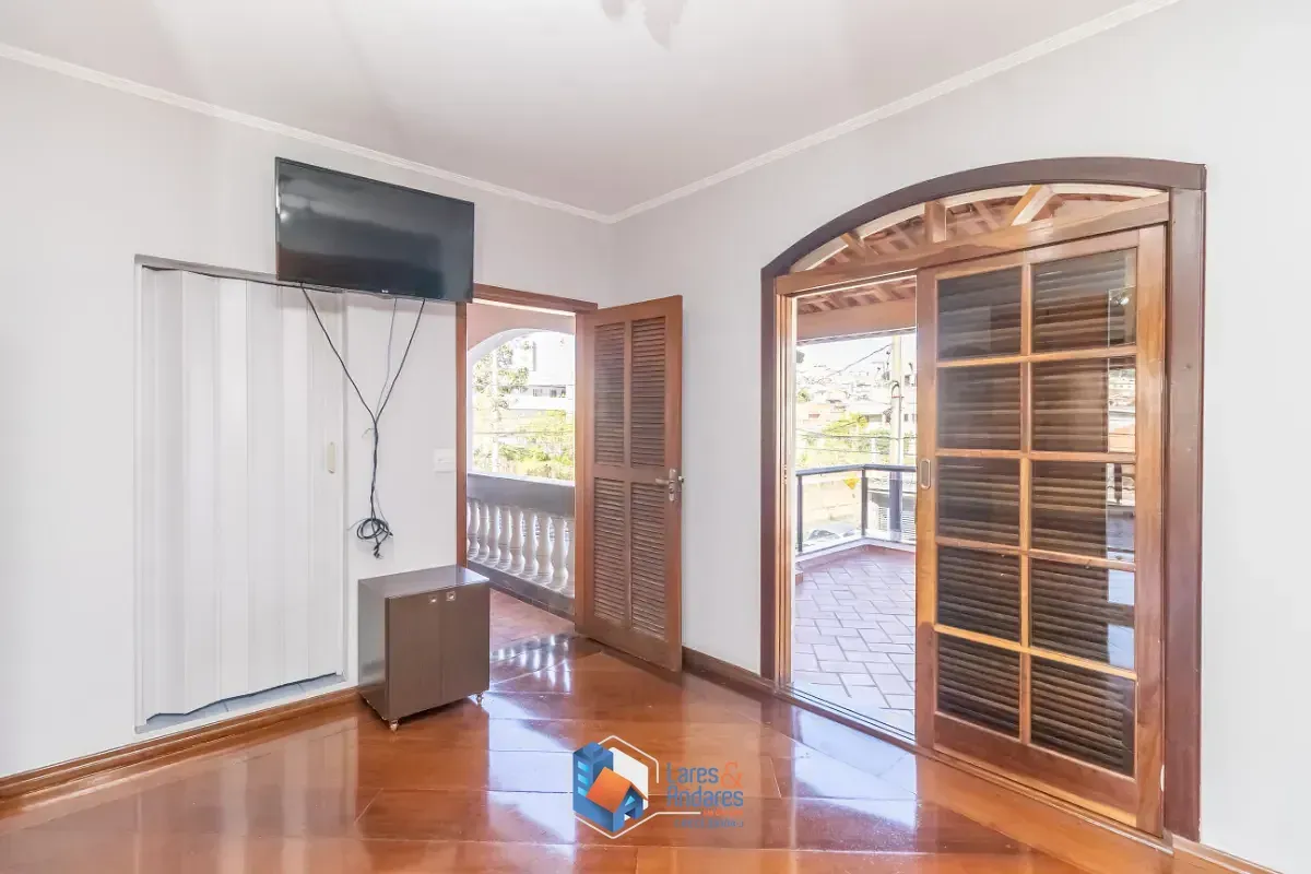 Imagem Sobrado para venda em Vila Amália (Zona Norte) com 3 quartos, sendo 1 suíte, 130m²