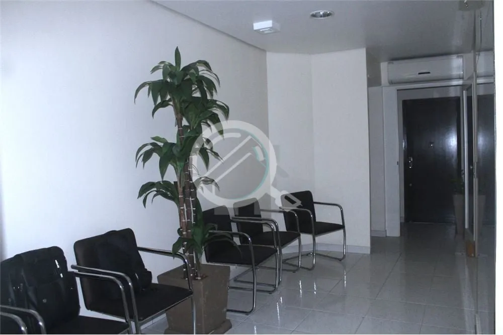 Imagem Sala Comercial com Estrutura Completa para Clínica Odontológica. Localizada no primeiro andar, est...