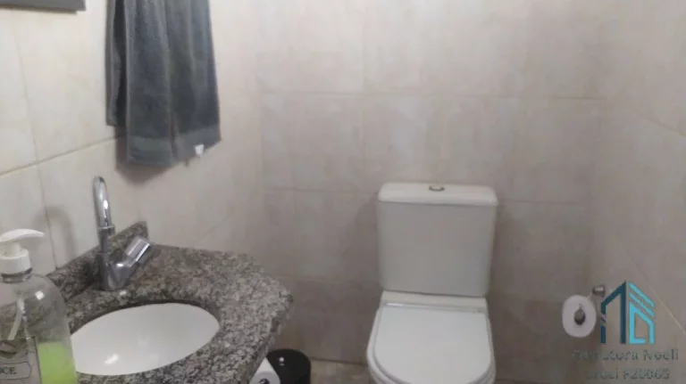 Imagem (Permuta ou financiamento) Sobrado 04 quartos c/suíte, terreno nos fundos, no Jardim das Américas em Curitiba PR,