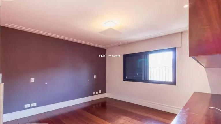 Imagem Imperdível! Apartamento de Luxo em Moema, São Paulo-SP: 3 quartos, 3 suítes, 3 banheiros, 4 vagas de garagem, 230m² de área