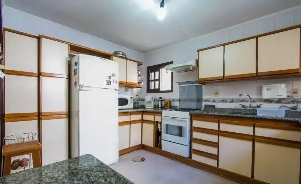 Imagem Casa sobrado no Petrópolis com 7 dormitórios e 4 vagas