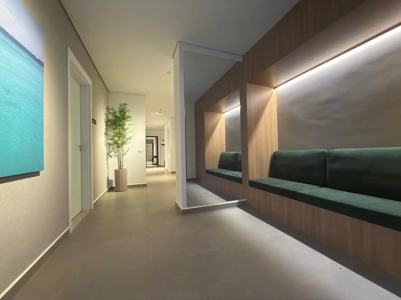 Imagem Apartamento Moderno de 67 m² com Suíte, Sacada Gourmet, Vista para o Pôr do Sol e 2 Vagas no Biarritz Campolim