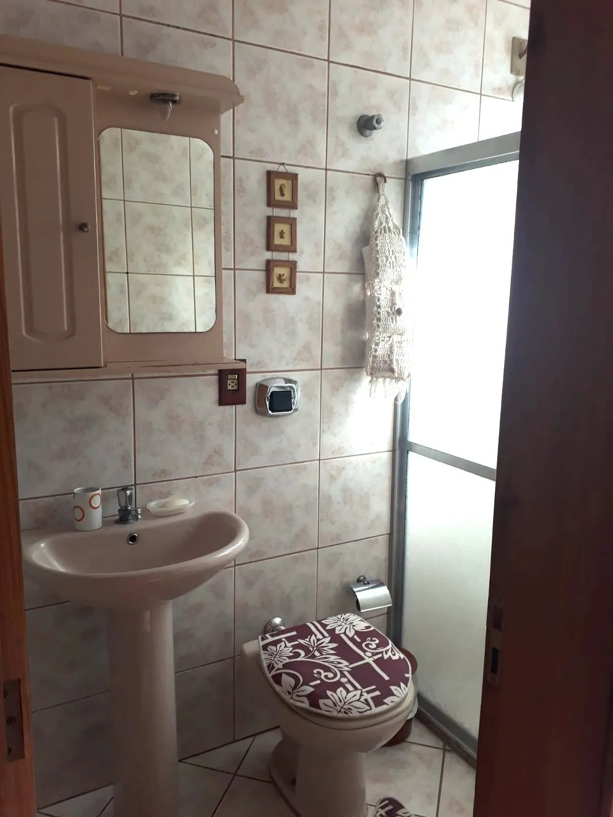 Imagem Casa sobrado no bairro Auxiliadora de 3 dormitórios e 3 vagas