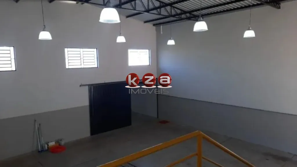 Imagem Barracão Industrial para Locação em Valinhos-SP, Loteamento Nova Espírito Santo: 1 sala, 3 banheiros, 3 vagas, 300m².