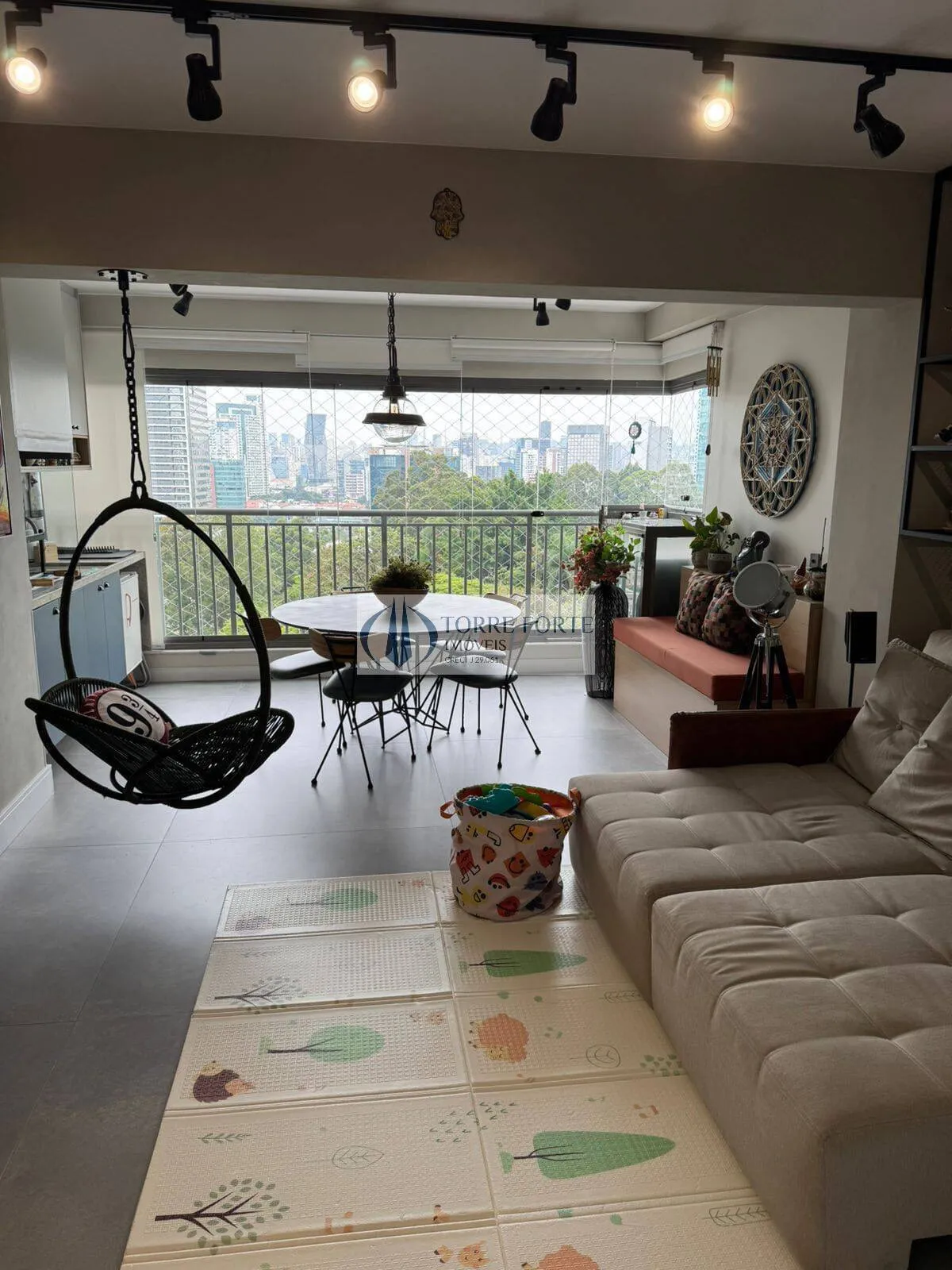 Imagem Excelente apartamento com 79 m², 2 dormitórios, mobiliado, a 450 m do metrô