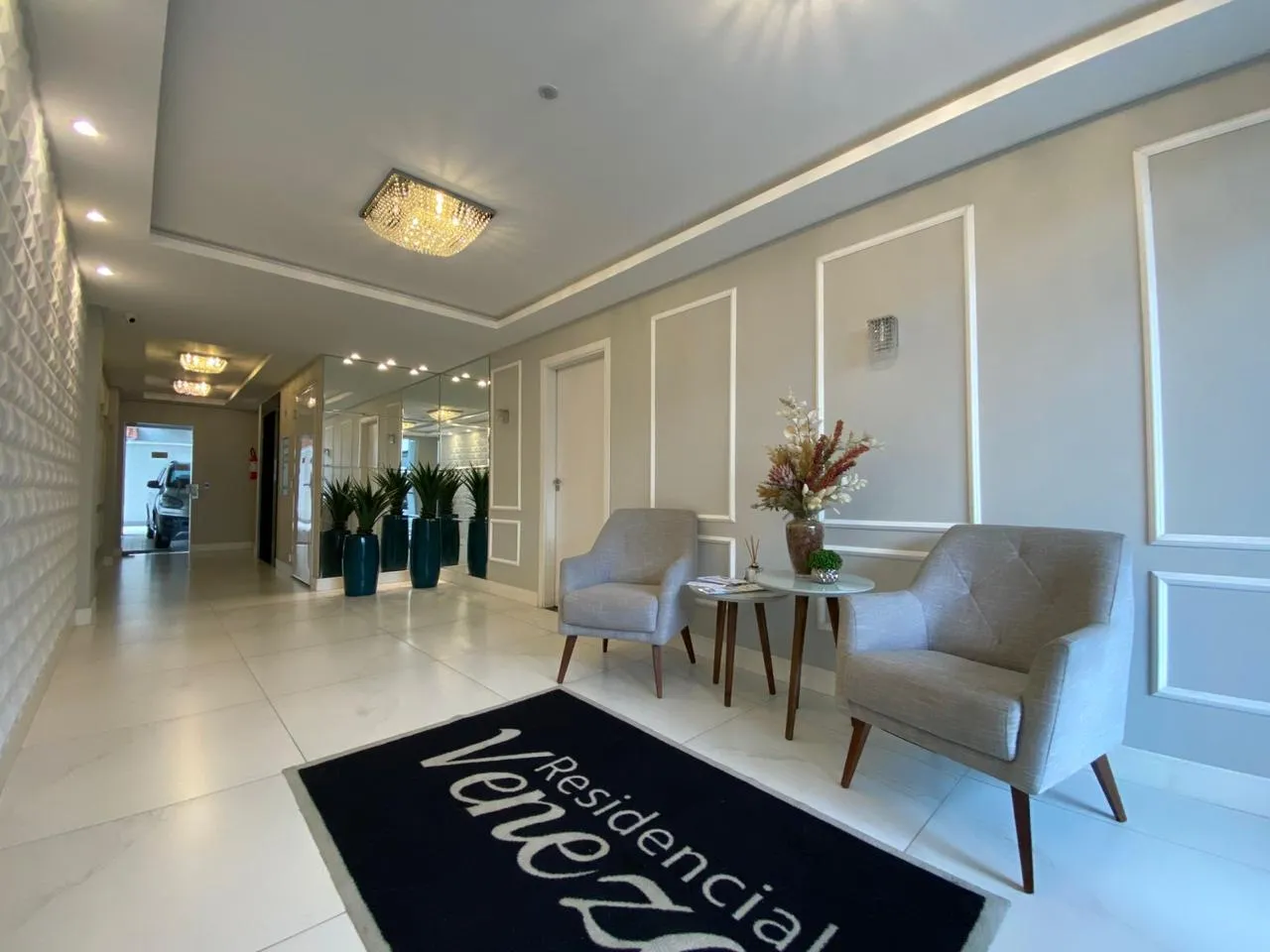 Imagem Apartamento à venda com 702m2 por R$ 850.000,00