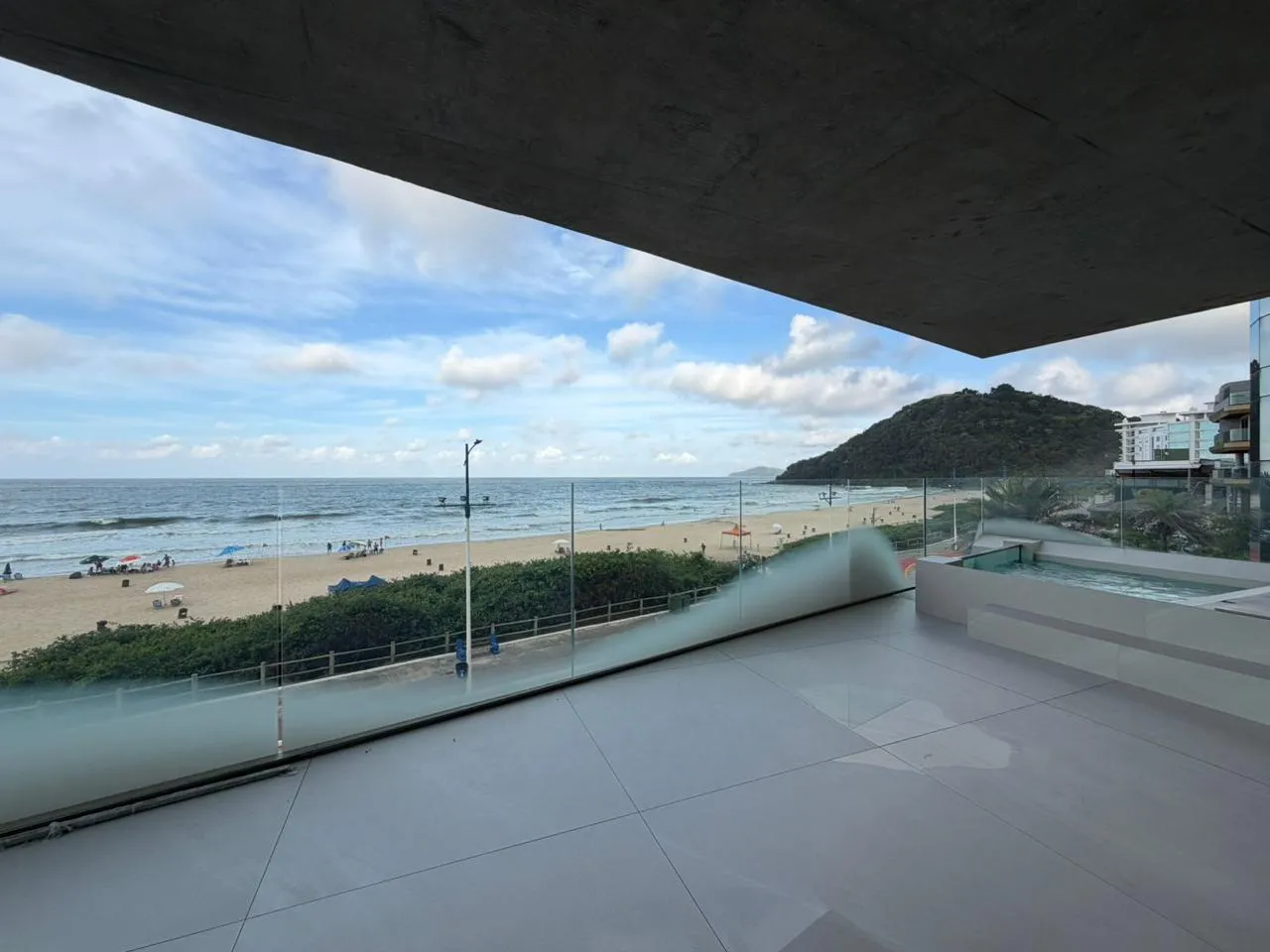 Imagem Apartamento com vista para o mar à venda com 330m2 por R$ 28.000.000,00