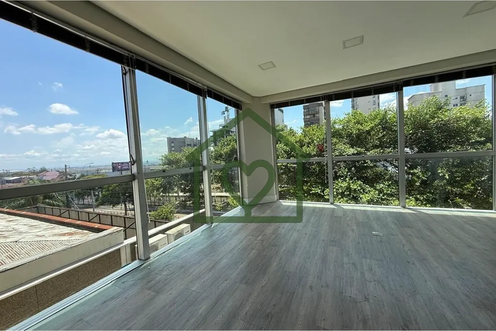 Imagem Descubra uma excelente oportunidade de investimento comercial em Porto Alegre com este Cj. Comercial...