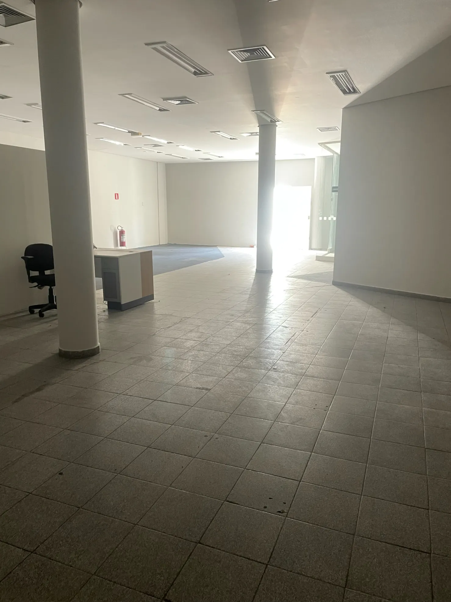 Imagem Comercial para Locação 8 Vagas, 500M², Loteamento João Tamborindeguy Fernandes, Pindamonhangaba - SP