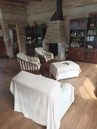 Imagem EXCELENTE!!! Sitio com 2 Ha. Casa, Salão de Festas, Piscina, Águas Claras