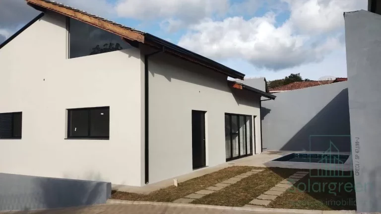 Imagem Casas Térreas com Piscina à Venda por 750 mil C/108 m²