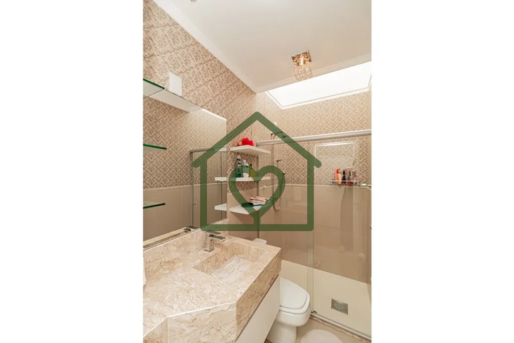 Imagem Casa em condomínio fechado, mobiliada, com 4 dormitórios e 4 vagas de garagem. 

Casa com 198m² e...