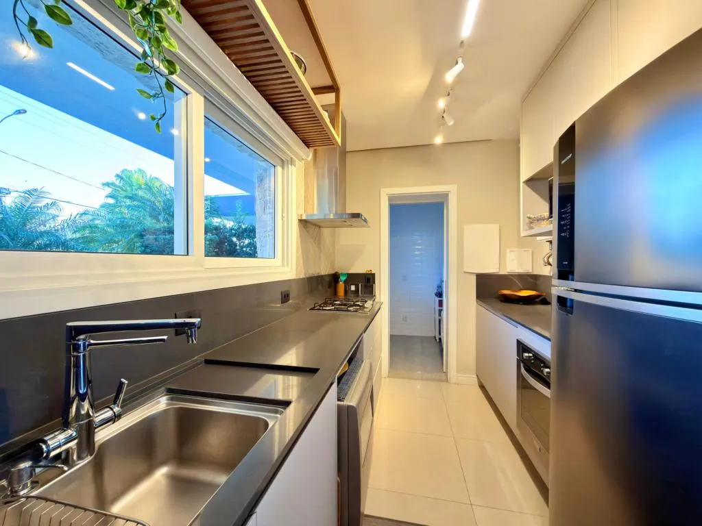 Imagem Casa em Condominio 4 Dormitórios - Bairro --