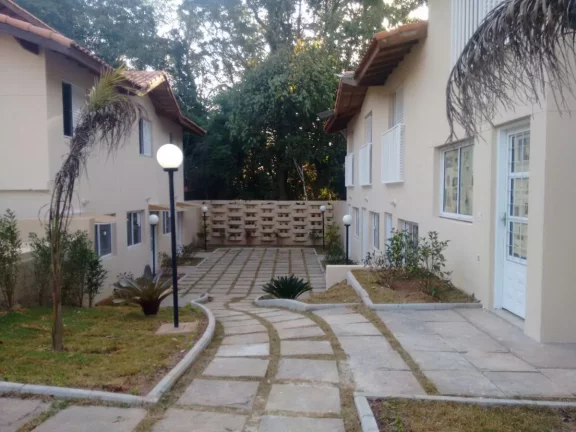 Foto do imóvel Casa em Condomínio para Venda em Cotia / SP em Estrada das Capelas