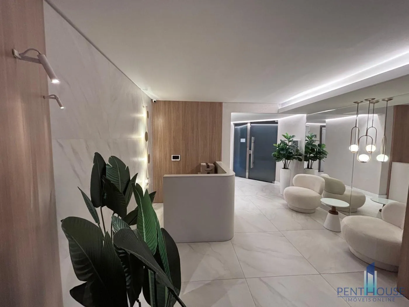 Imagem Apartamento Quadra Mar para Venda em Balneário Camboriú, CENTRO, 3 dormitórios, 2 suítes, 3 banheiros, 1 vaga