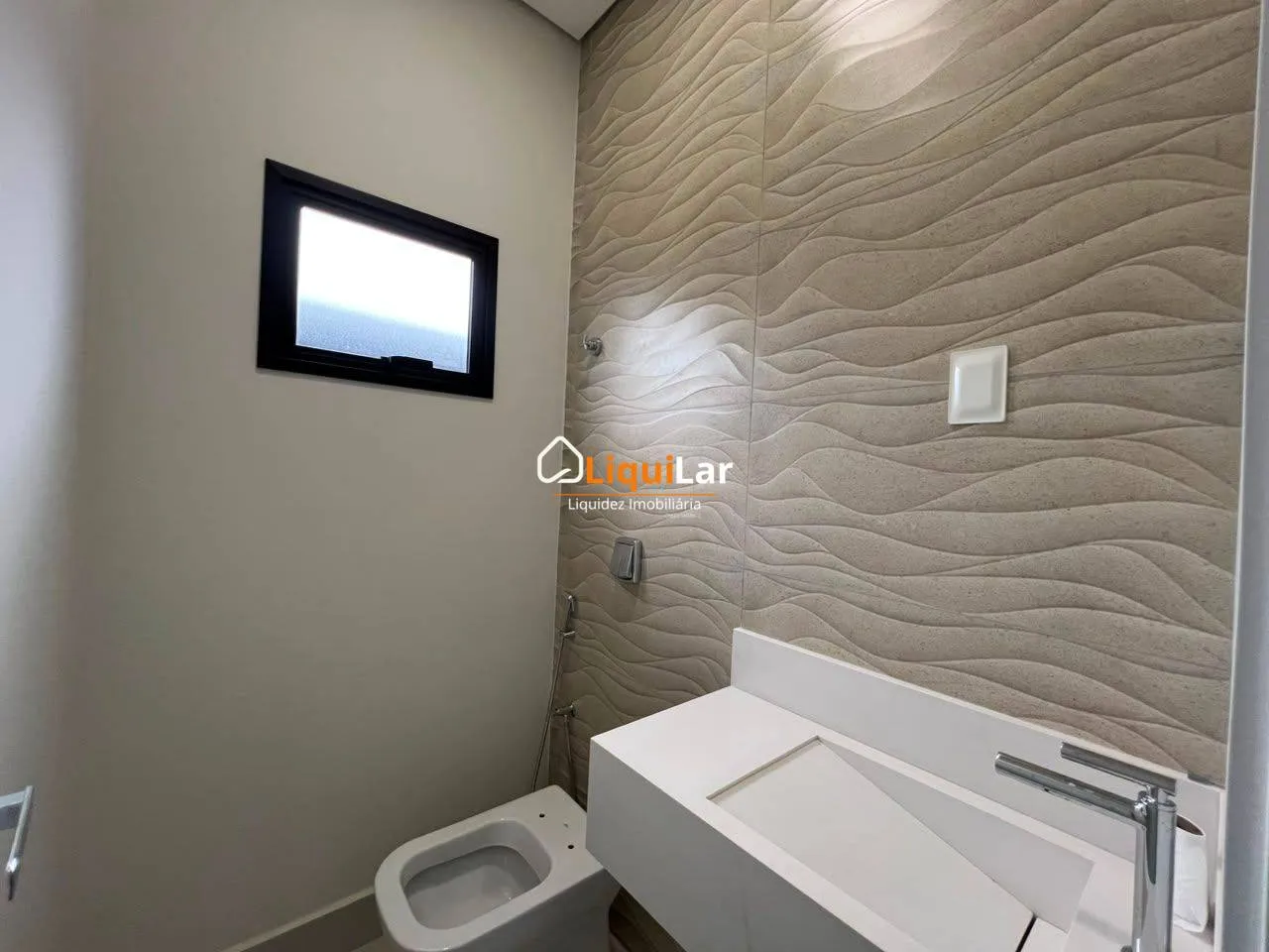 Imagem Alphaville 4 | Casa Térrea com Escritório, Cozinha Separada e Piscina Aquecida