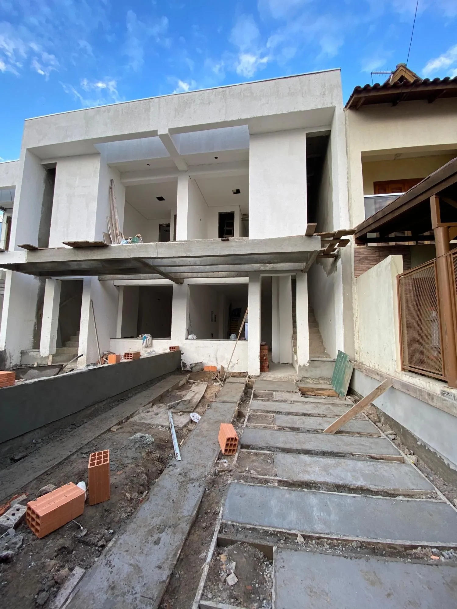 Imagem SOBRADO HÍPICA MOBILIADO - RESIDENCIAL MAVI