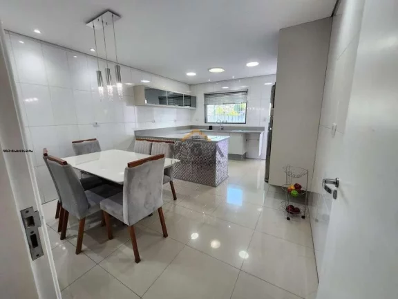 Foto do imóvel Sobrado para Venda em São Paulo, Vila Guilhermina, 3 dormitórios, 1 suíte, 3 banheiros, 3 vagas em Rua Abadiânia