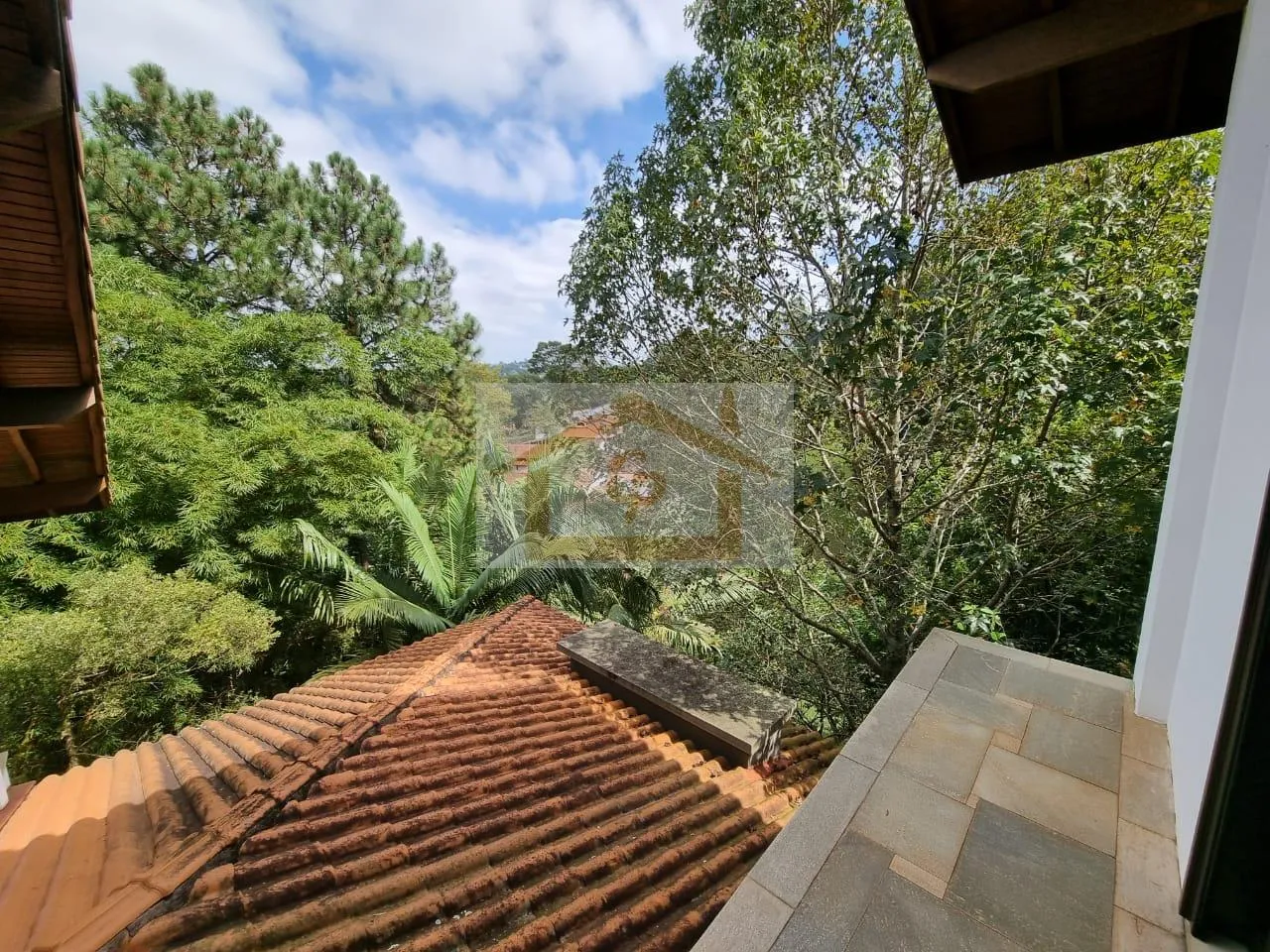 Imagem Conforto, segurança e natureza!!! Casa com 3 suítes , 4 vagas - *Granja Viana