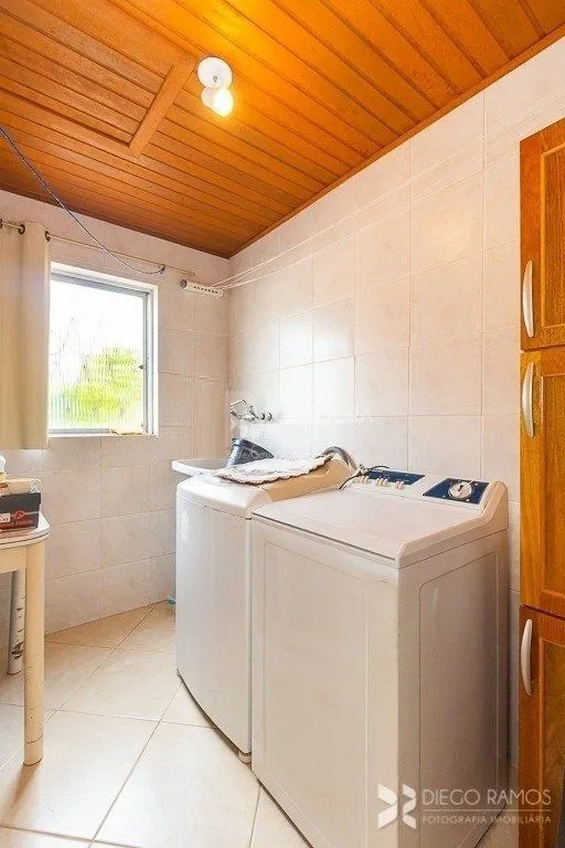 Imagem Casa térrea à venda, com 2 suites, 3 banheiros, edicula, pátio, 2 vagas - Bairro Medianeira