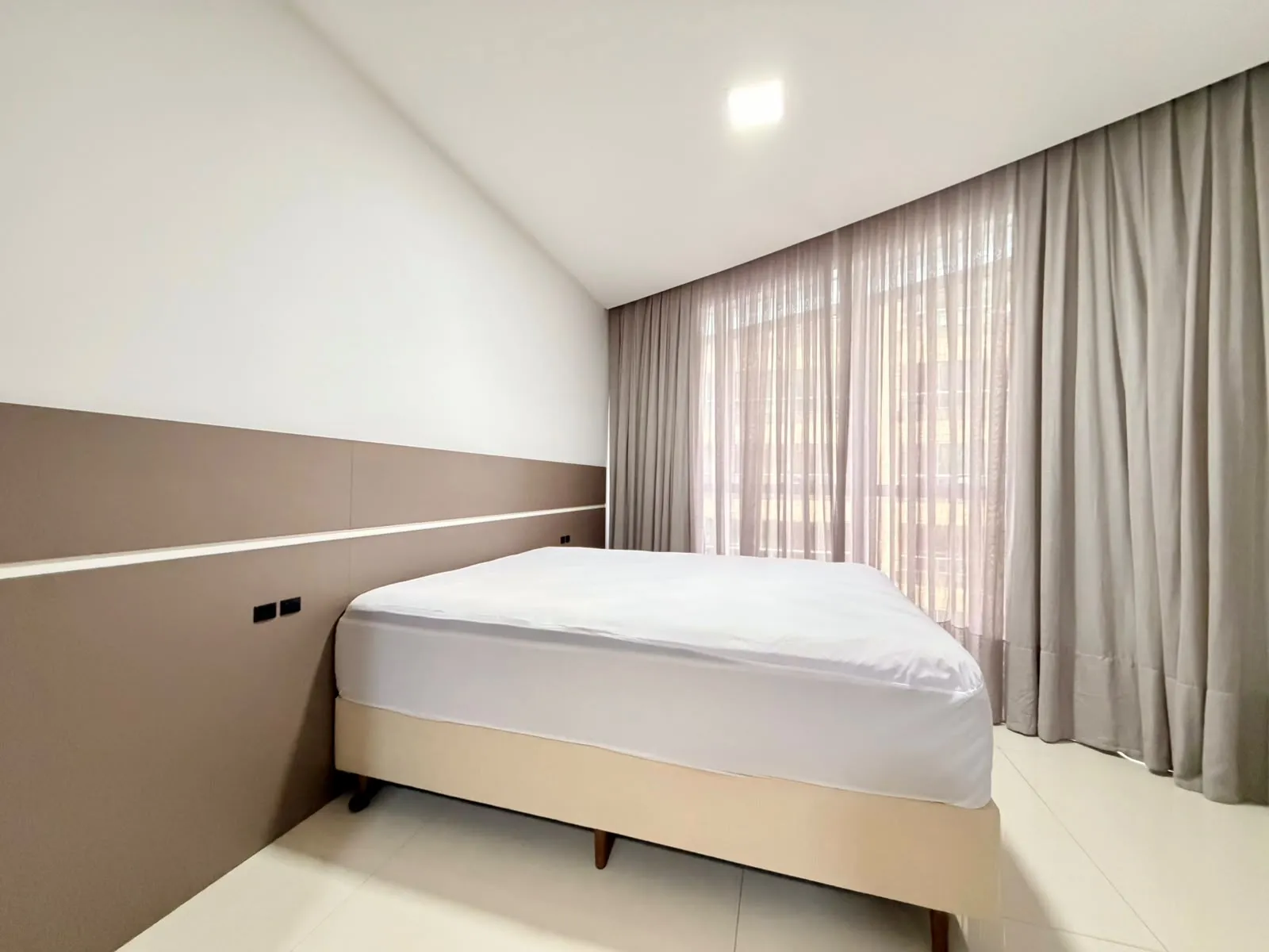 Imagem Apartamento com vista para o mar à venda com 220m2 por R$ 3.900.000,00