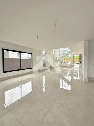 Imagem Casa de Condomínio em Colinas de Parnaíba I - Santana de Parnaíba