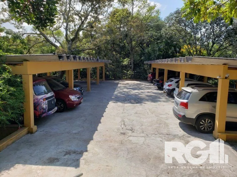 Imagem VENDA - ÓTIMA CASA EM CONDOMÍNIO NA ZONA SUL