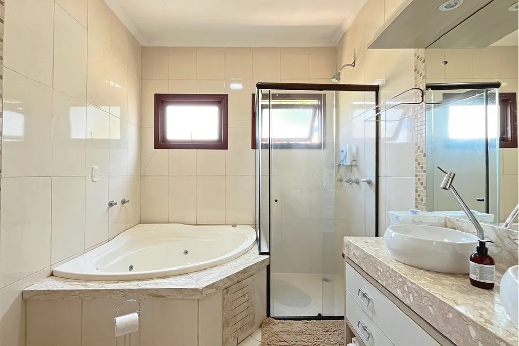Imagem Casa de Condomínio em Hípica