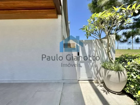 Imagem Casa de Luxo no Condomínio Alphaville Granja Viana