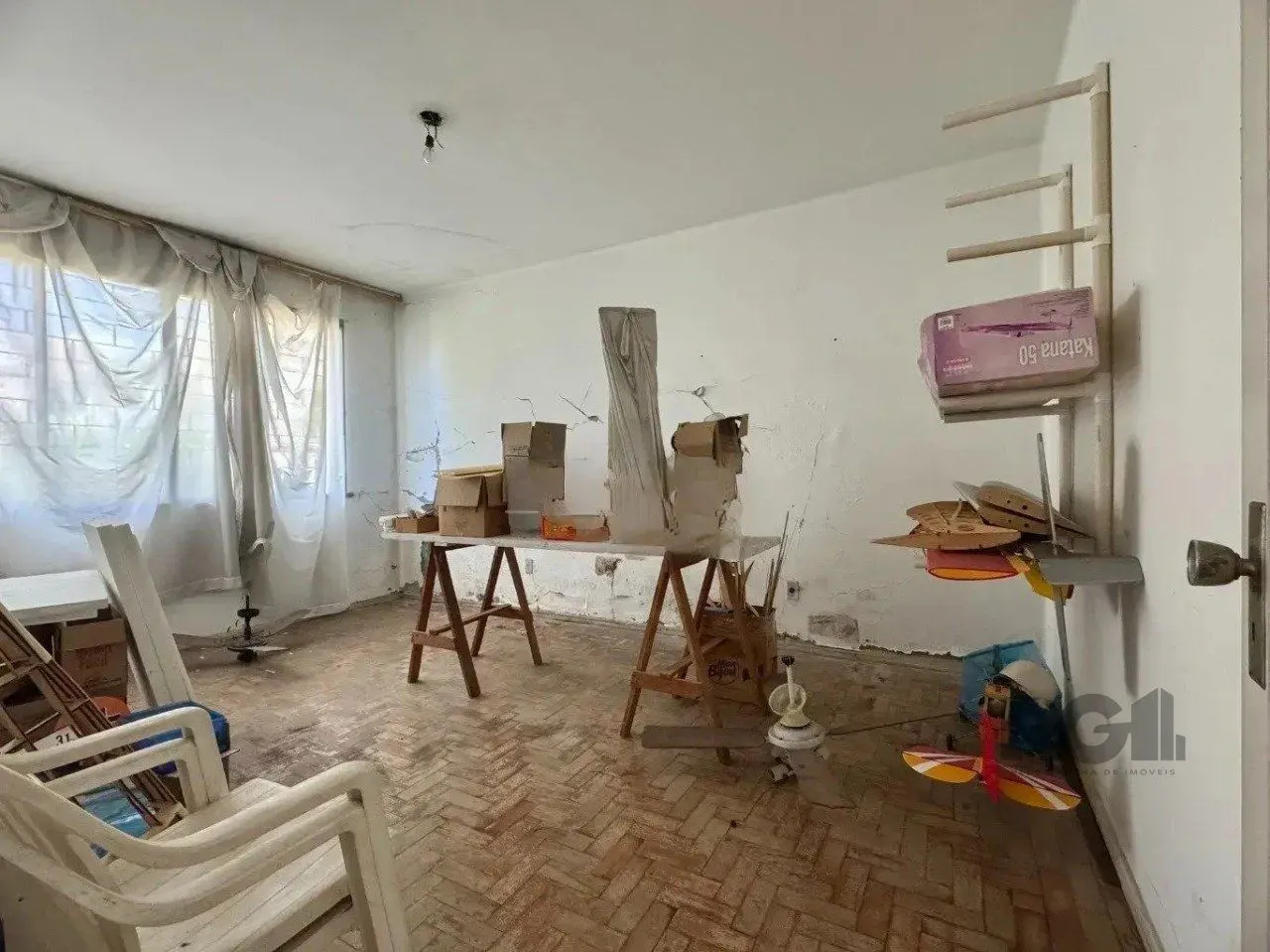 Imagem Casa de 5vquartos e 3 vagas de garagem no bairro Santana em Porto Alegre