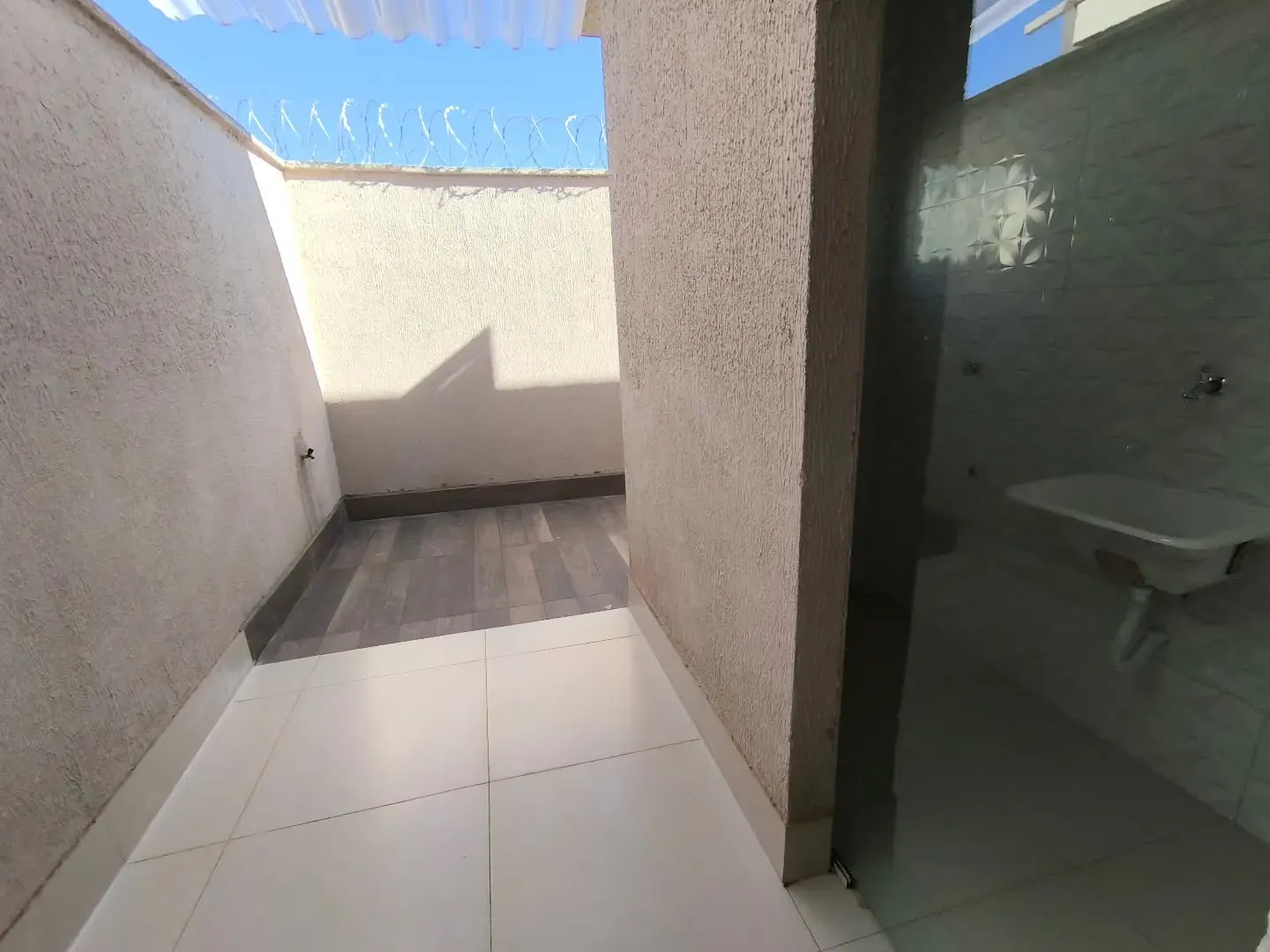 Imagem Casa De 3/4 Sendo 2 Suites Em Cond A 1 Km Do Terminal Vila Brasilia Com Area Gourmet
