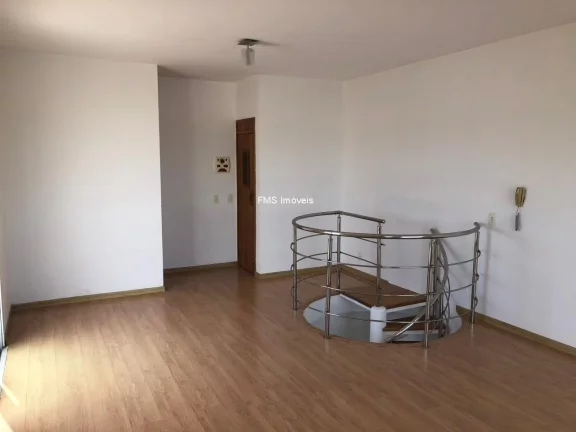 Imagem Luxuosa cobertura de 3 quartos no Alto da Lapa, São Paulo-SP: 2 suítes, 2 salas, 3 vagas de garagem e 167m² de área!
