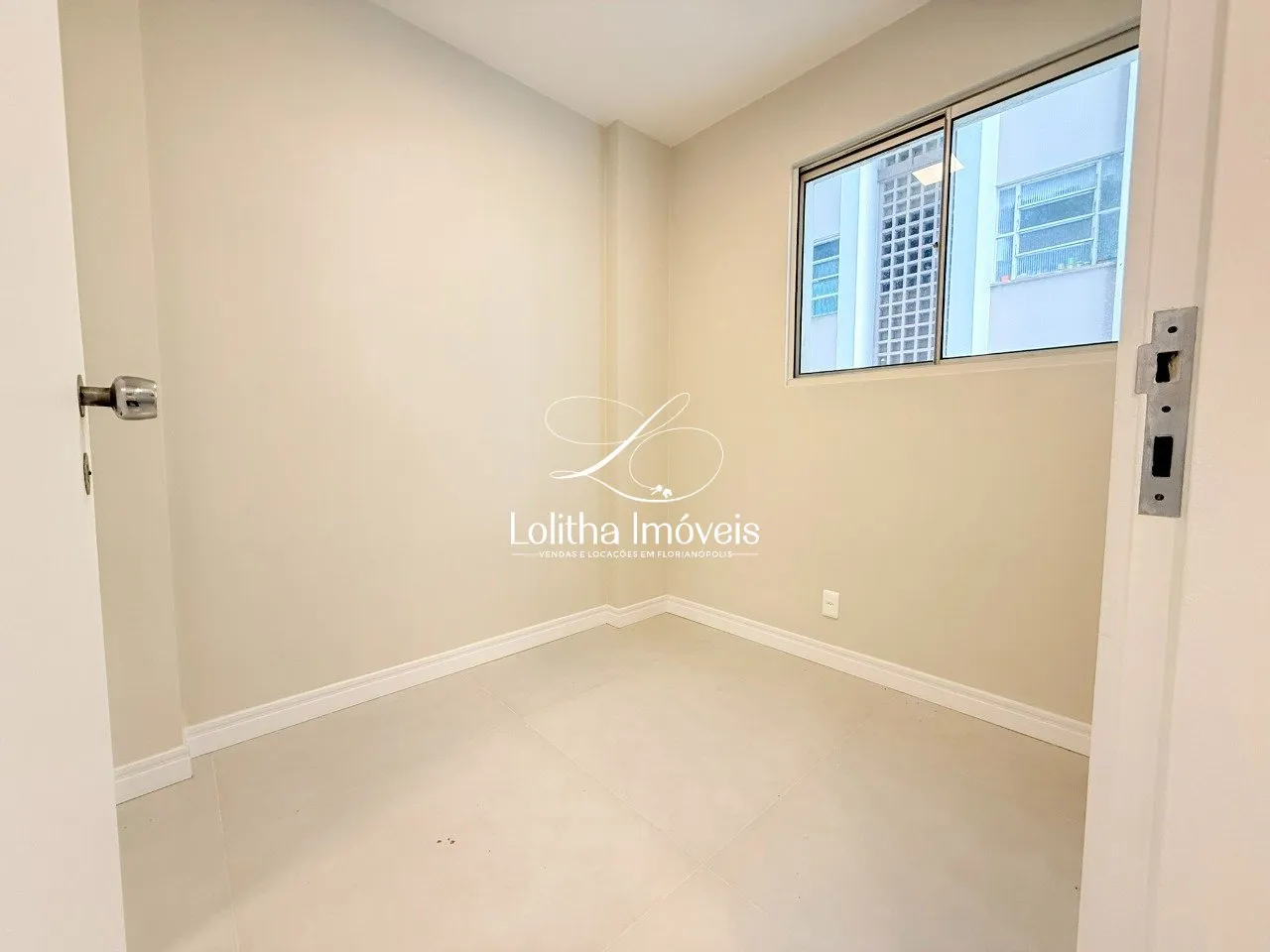 Imagem APARTAMENTO COM 3 DORMITÓRIOS À VENDA NO CENTRO DE FLORIANÓPOLIS/SC