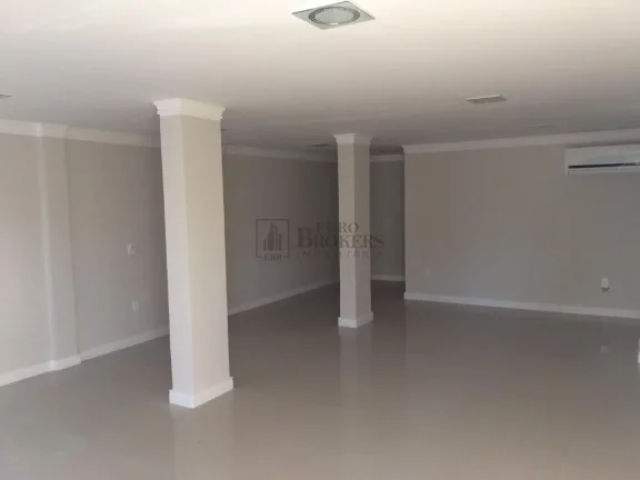 Imagem Sala comercial térrea no centro com garagem.