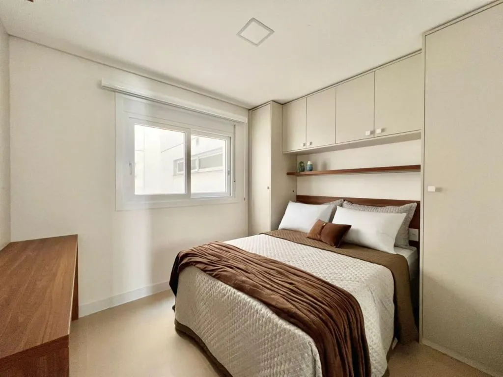 Imagem Apartamento 4 Dormitórios - Bairro Navegantes