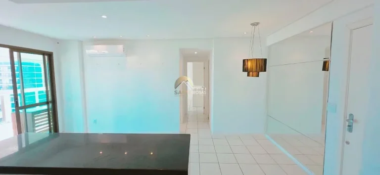 Imagem Vendo apartamento andar alto, 70m², 2 quartos com 1 suíte, varanda com fechamento Reiki e vista mar