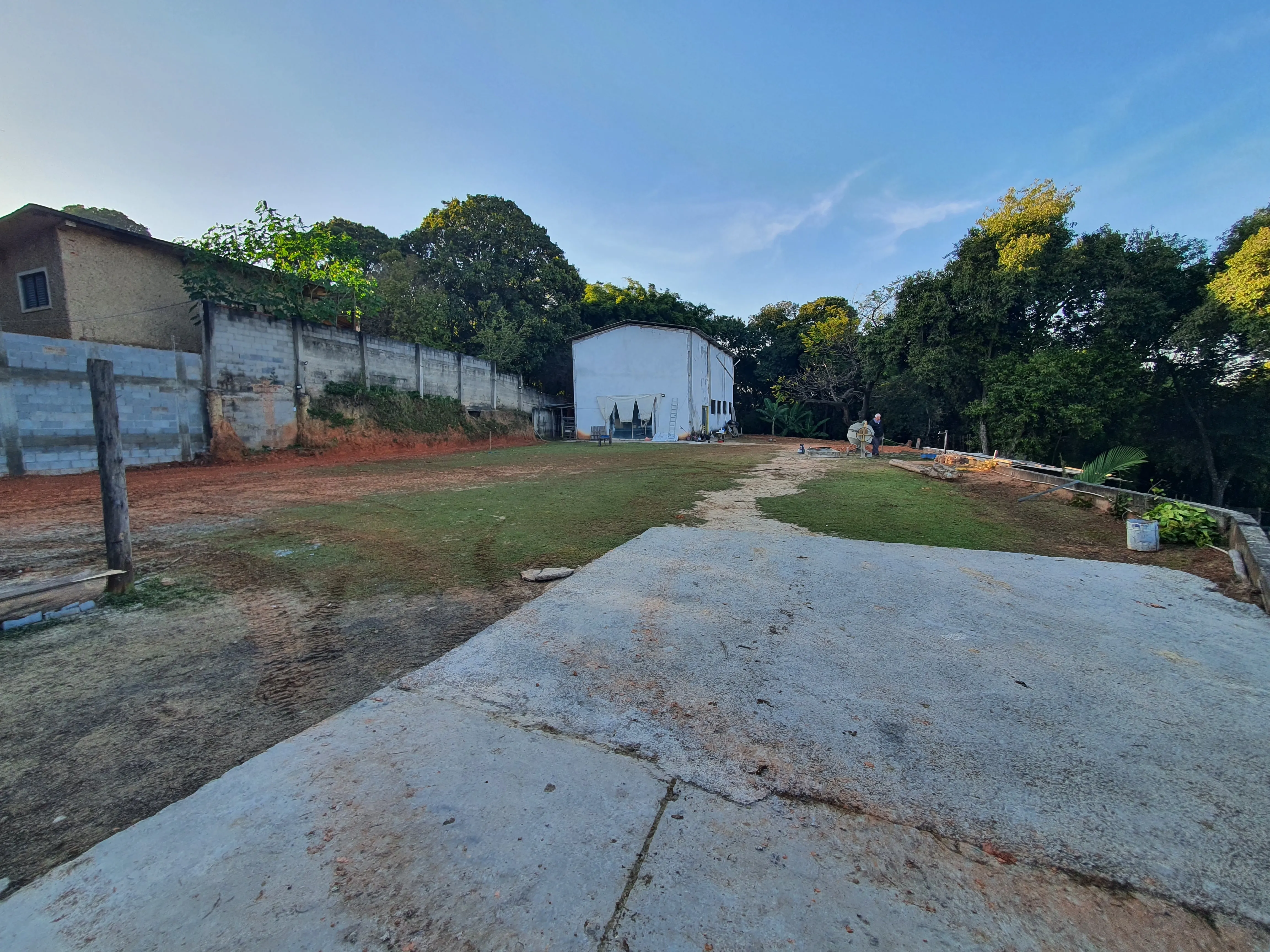 Imagem Chácara de 4.052m² Murada ? Localização Privilegiada ao Lado do Residencial Saint Patrick