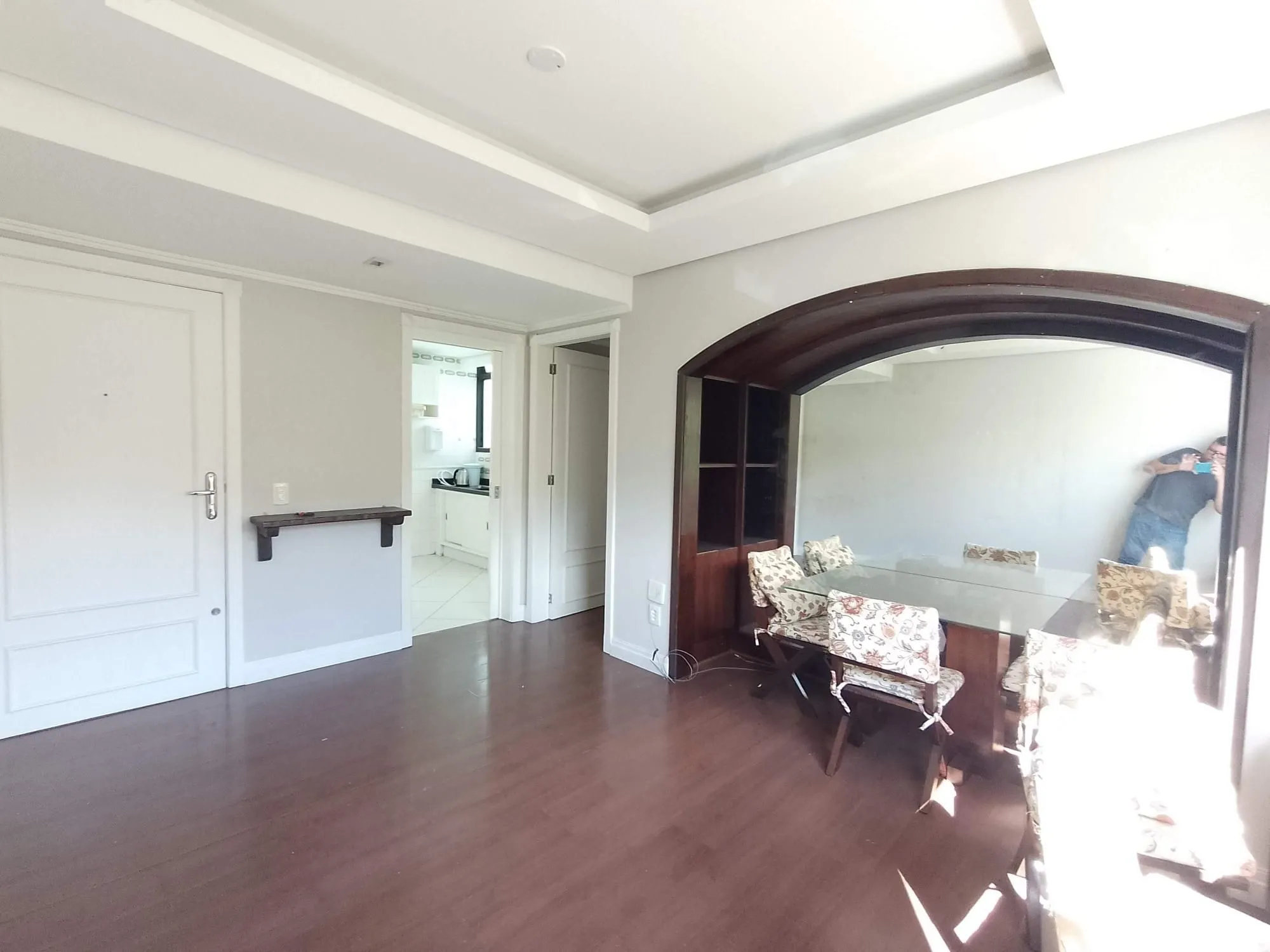 Imagem Apartamento 2 dormitórios com sacada e vaga perto da PUC