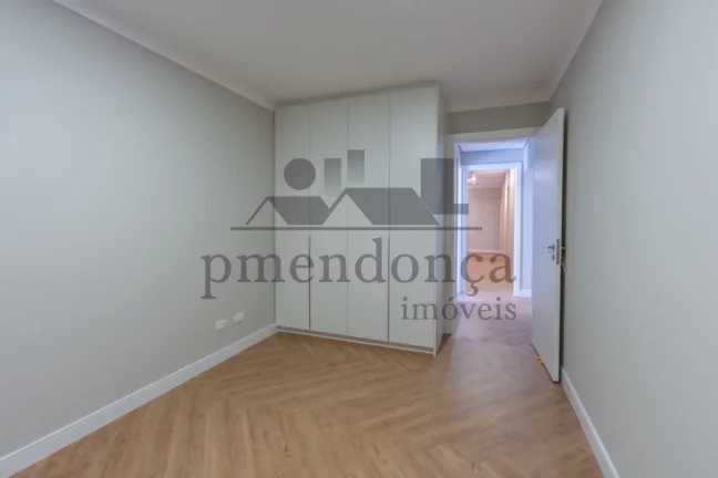 Imagem Apartamento reformado em Perdizes com 3 quartos (1 suíte) e 2 vagas, 137m²