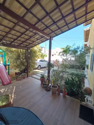 Imagem Casa de luxo em condomínio à venda em Pitangueiras, Lauro de Freitas-BA: 5 quartos, 3 suítes, 3 salas, 1 banheiro, 2 vagas, 160m²!