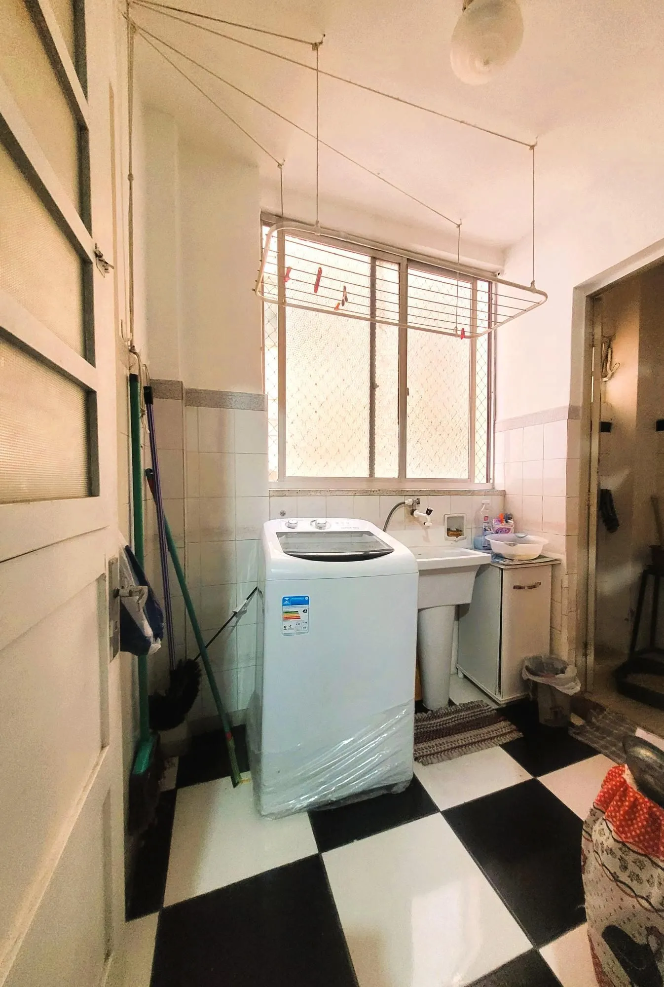 Imagem ÓTIMO APARTAMENTO 2 DORMITÓRIOS A 50m DA UFRGS E UFCSPA.