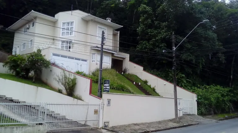 Terreno à Venda, 1.063 m² em América - Joinville