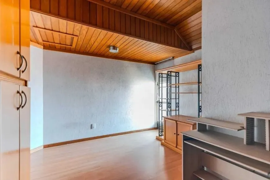 Imagem Casa em condomínio com 3 dormitórios, suíte, sótão e lazer completo - 106m²