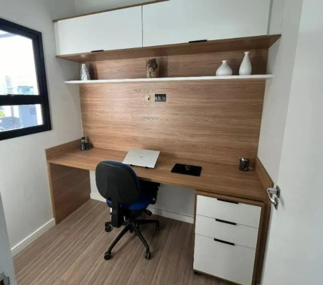 Imagem Casa em Condomínio de Luxo em Sorocaba-SP, 3 Quartos, 3 Suítes, 2 Salas, 5 Banheiros, 4 Vagas, 190m² no Wanel Ville.