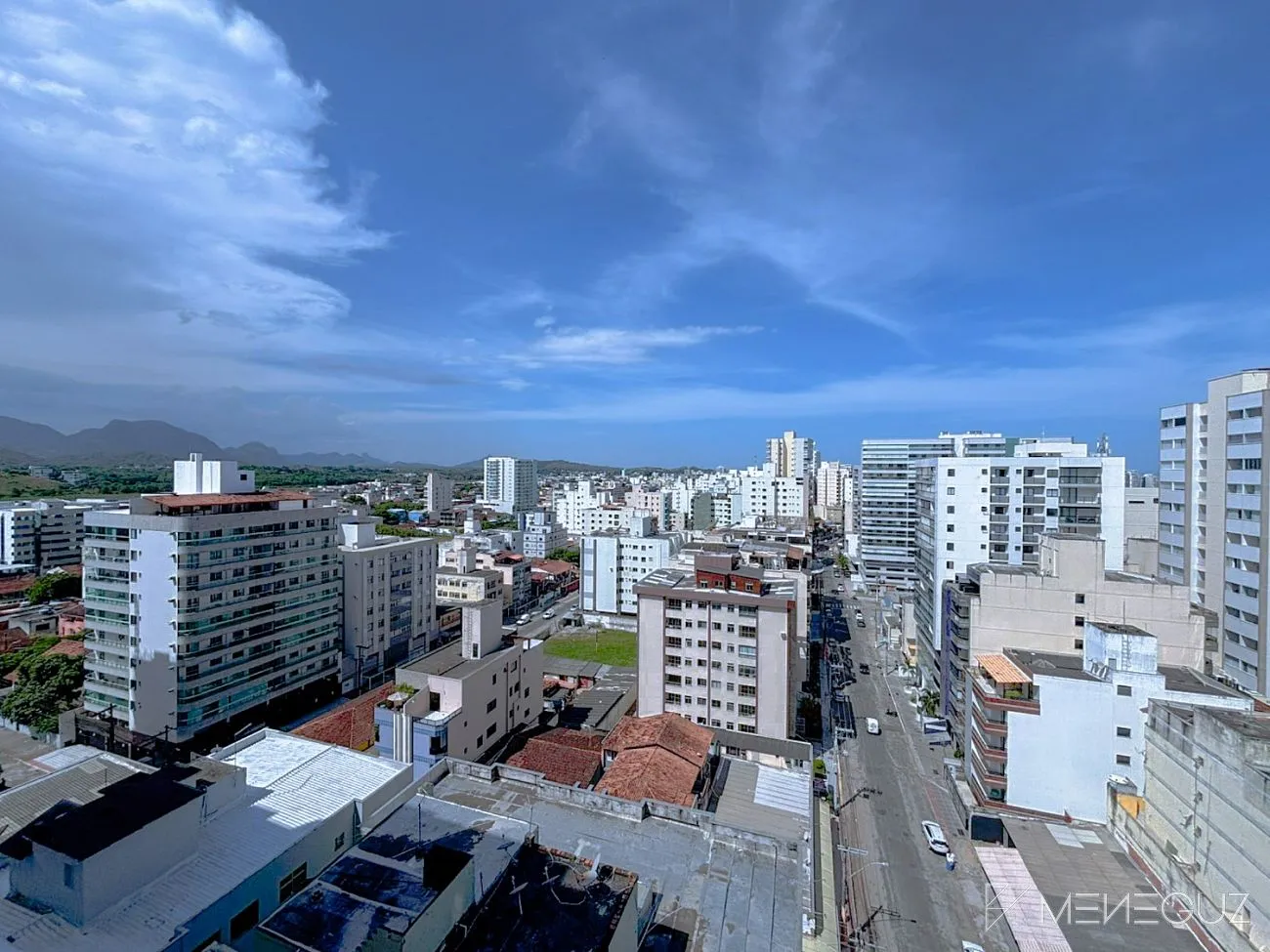 Imagem Vista para o Mar! Apartamento de 3 Quartos na Avenida Oceânica