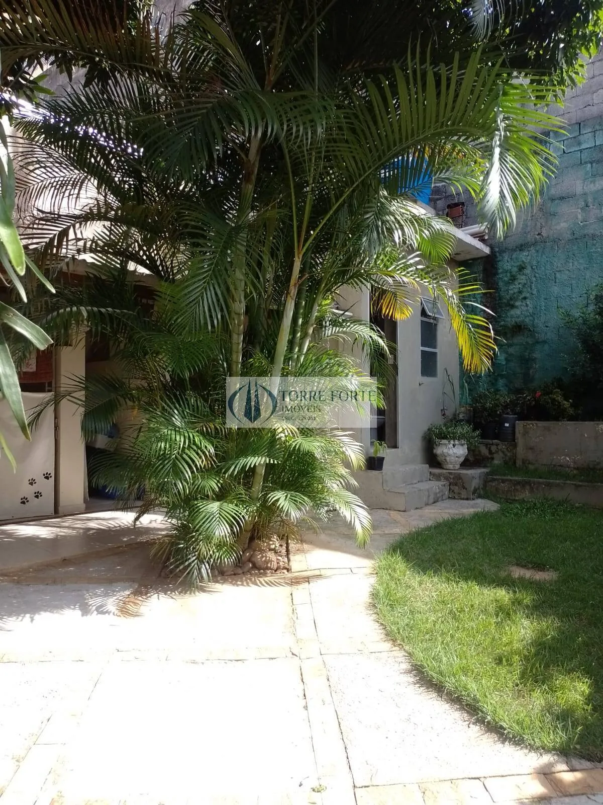 Imagem Casa com estilo moderno, 3 dormitórios, 4 vagas no Jardim Vila Galvão