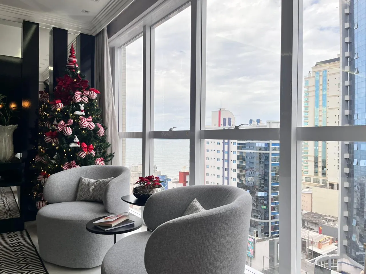 Imagem Apartamento com vista para o mar à venda com 197.9m2 por R$ 5.200.000,00