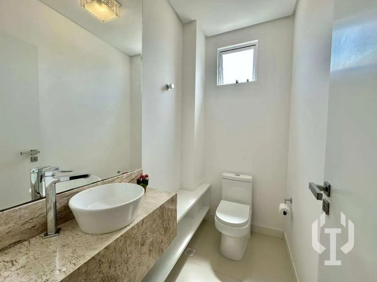 Imagem Apto no centro de Itapema com 3 suítes, mobiliado, pronto para morar